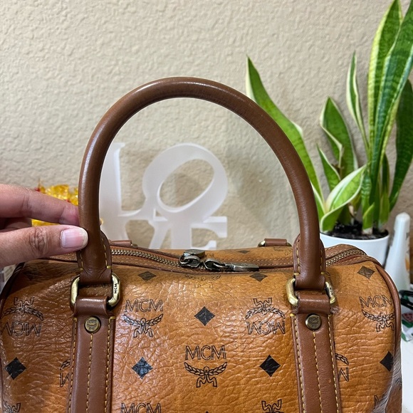 MCM SMALL COGNAC VISETOS HANDBAG - Picture 13 of 16